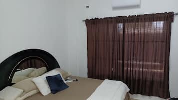 Free WiFi, bed sheets