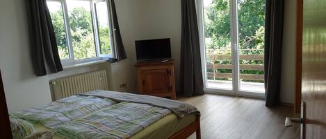 1 bedroom, internet, bed sheets