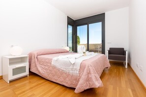 3 Schlafzimmer, Bügeleisen/Bügelbrett, Internetzugang