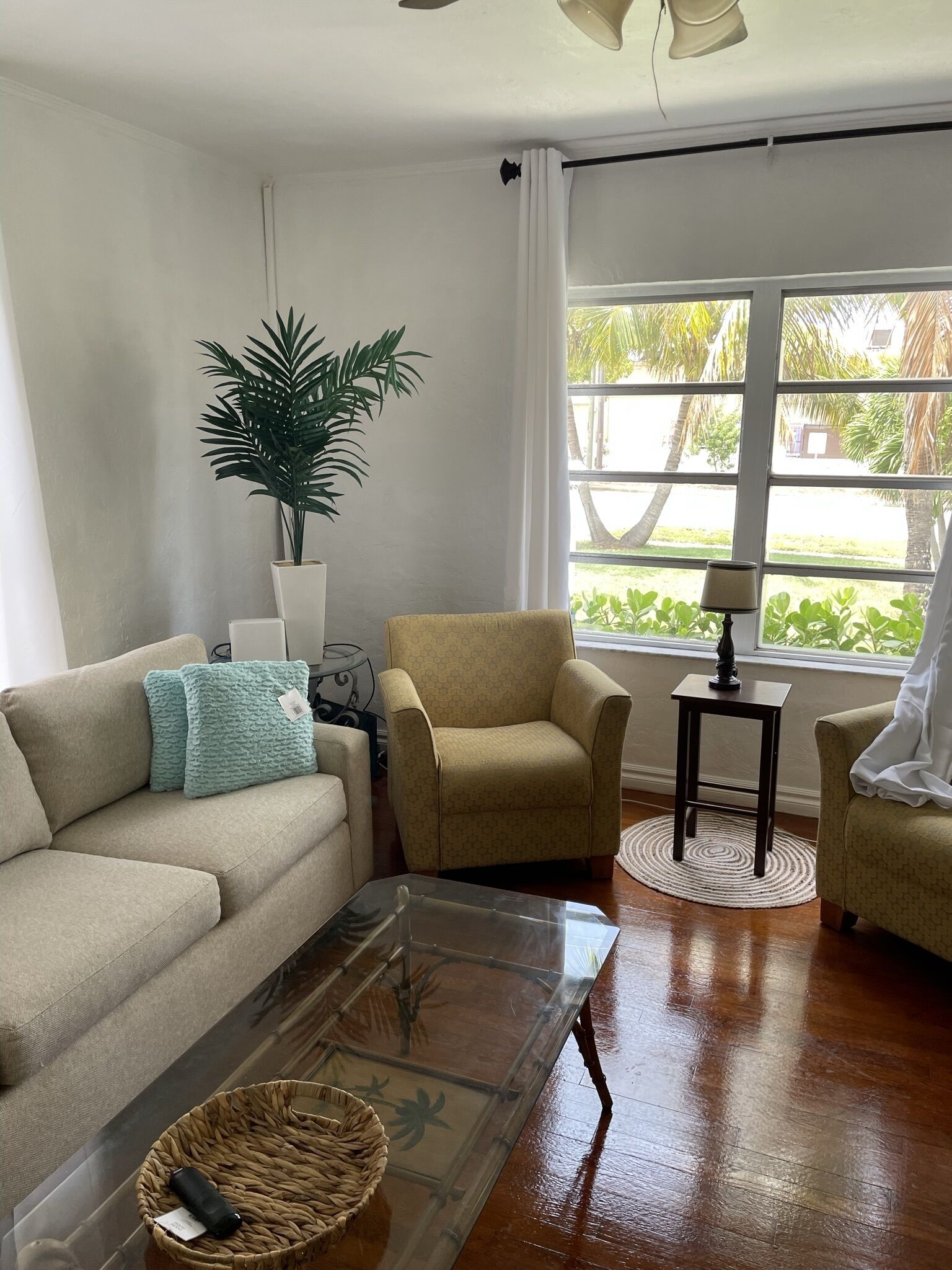 Super Location Florida Keys Style Home