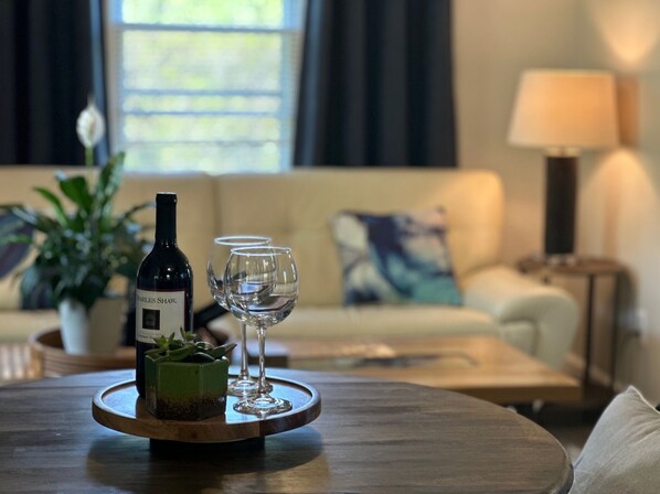 Smart TV - 1-bedroom vacation home just 20 minutes from Asheville (Mars Hill)