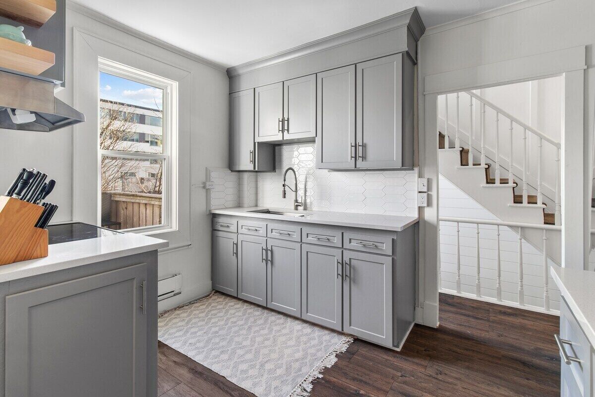 Henry House Suites | 2bd | 2bth | Patio |Backyard