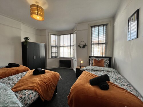 Captivating 2Bed House in Southend Pet Friendly!