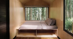 Deluxe Cabin | Langsir/tirai gelap terus, Wi-fi percuma, cadar katil 