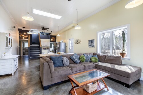 Yukon River Farm Bed and Breakfast