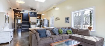 Yukon River Farm Bed and Breakfast