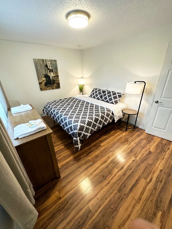 Apartament superior, diversos llits, no fumadors, cuina | 2 dormitoris, planxa i posts de planxar, wifi gratuïta i roba de llit