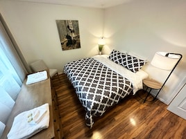 Superior Apartment, Multiple Beds, Non Smoking, Kitchen | 2 bedrooms, iron/ironing board, free WiFi, bed sheets