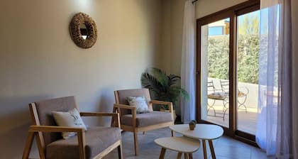 Southern airs. Minutes from Bariloche. Duplex on the ground floor with barbecue and parking