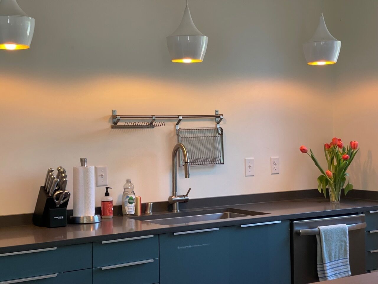 Dream Riverfront Neighborhood Location! Modern/Steps from river path/downtown