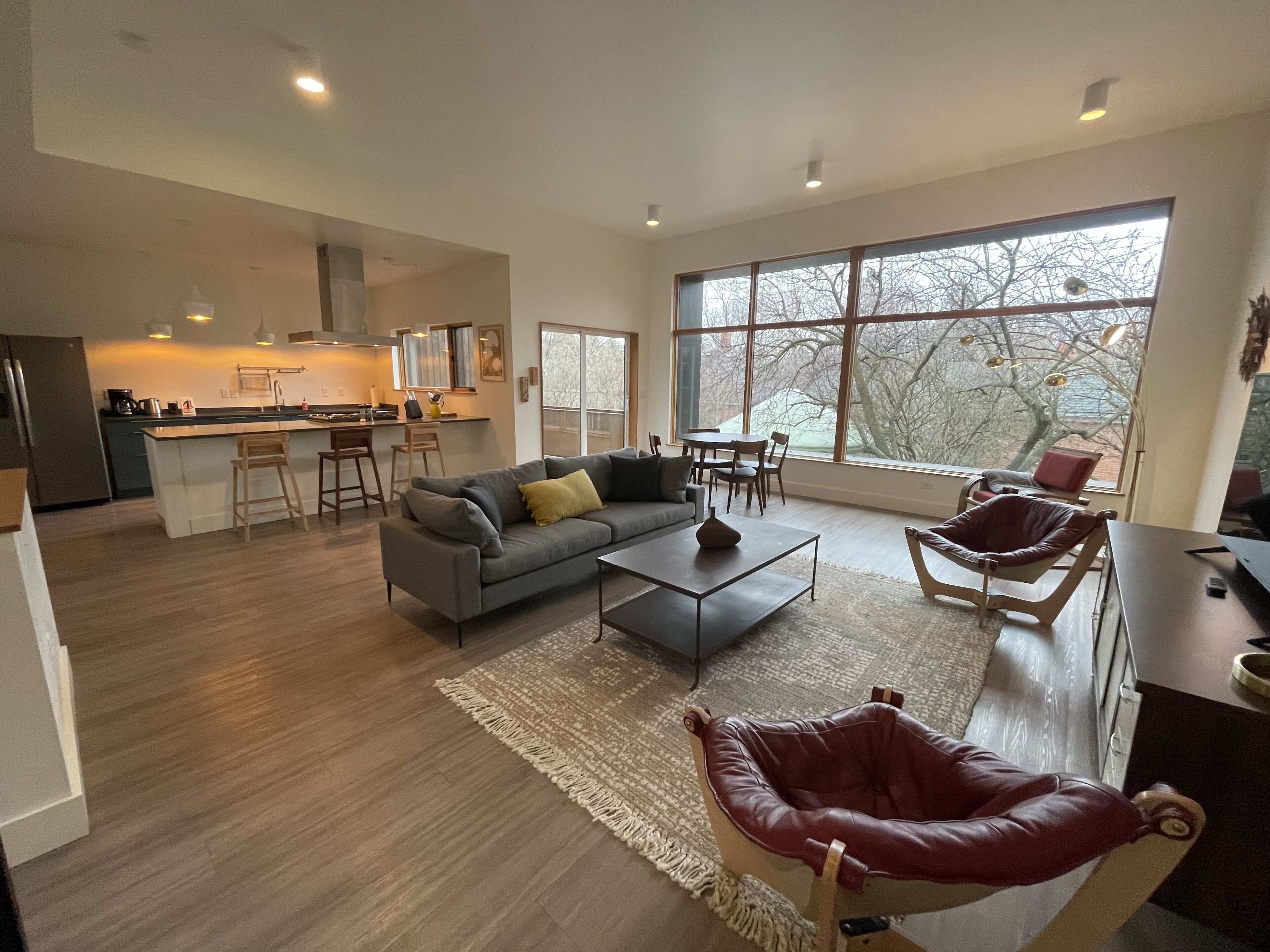 Dream Riverfront Neighborhood Location! Modern/Steps from river path/downtown