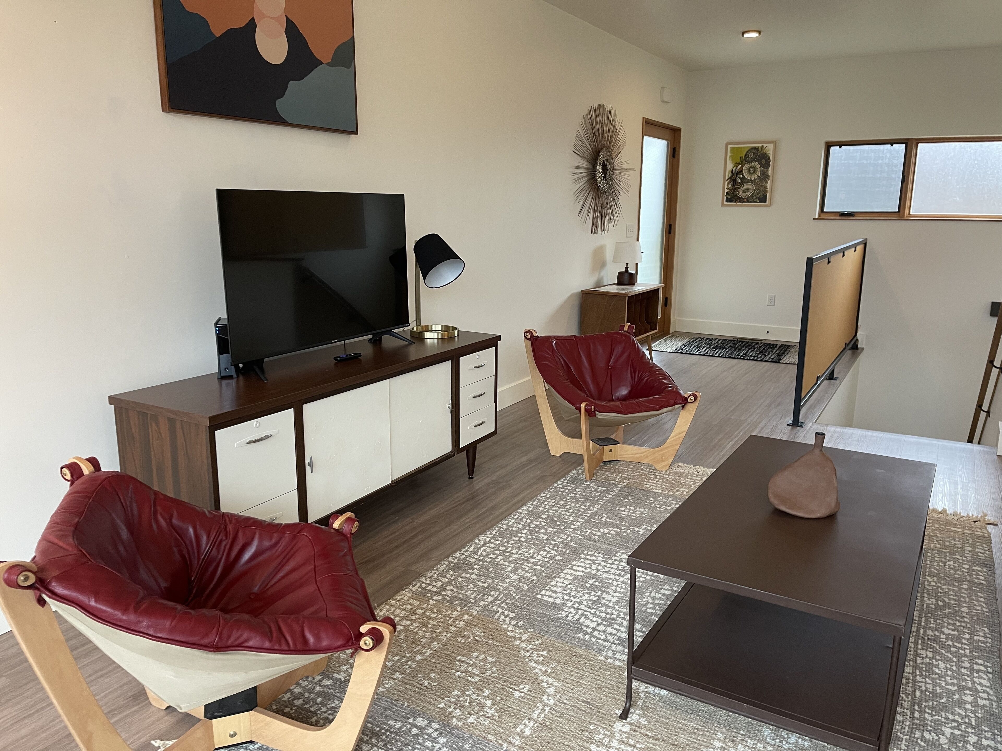 Dream Riverfront Neighborhood Location! Modern/Steps from river path/downtown