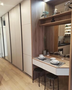 Kühlschrank, Ofen, Herdplatte, Geschirrspüler