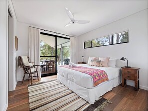 3 bedrooms, desk, iron/ironing board, WiFi