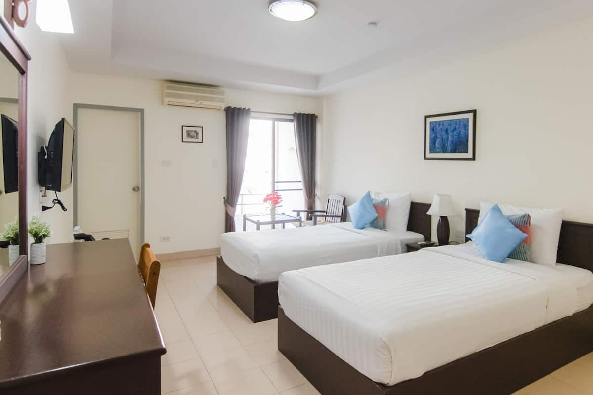 Basic Twin Room, 2 Twin Beds | Blackout drapes, iron/ironing board, free WiFi