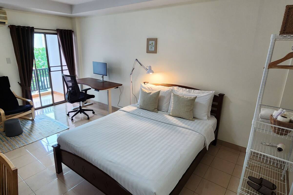 Superior Double Room, 1 Large Twin Bed | Blackout drapes, iron/ironing board (on request), WiFi (free)