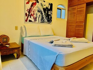 1 bedroom, WiFi, bed sheets - Executive Twin Room a/c Pool and Parking (Playa del Carmen)