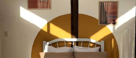 3 bedrooms, internet, bed sheets