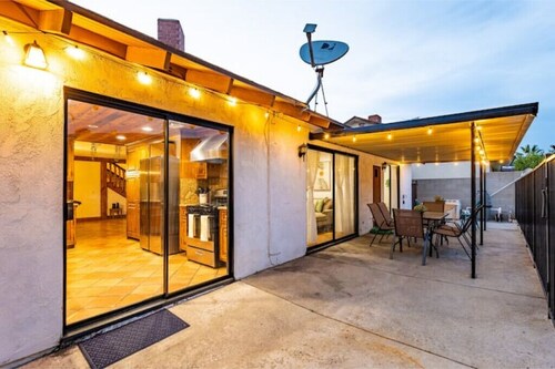 5Bed/POOL - Near Hollywood/Burbank/Universal/Beach