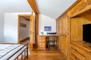 5 Schlafzimmer, Bügeleisen/Bügelbrett, Reisekinderbett, kostenloses WLAN