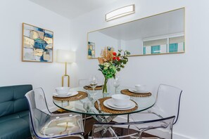 Dining - TC-2408 · SPECTACULAR apt Brickell Miami, FREE PARKING (Miami)