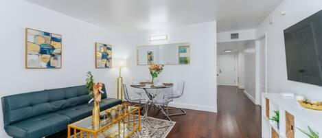 Televisie en een tafeltennistafel