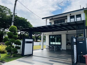 Exterior - Kulai Lagenda Putra Corner House near Airport JPO (Kulai)