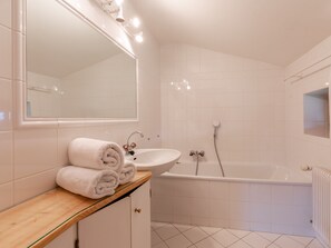 Ensemble baignoire-douche