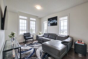 Téléviseur connecté, foyer, Netflix, services de diffusion en continu