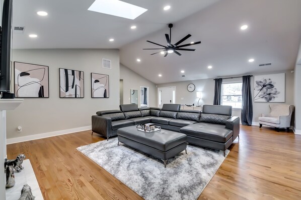 Smart TV, fireplace, video games