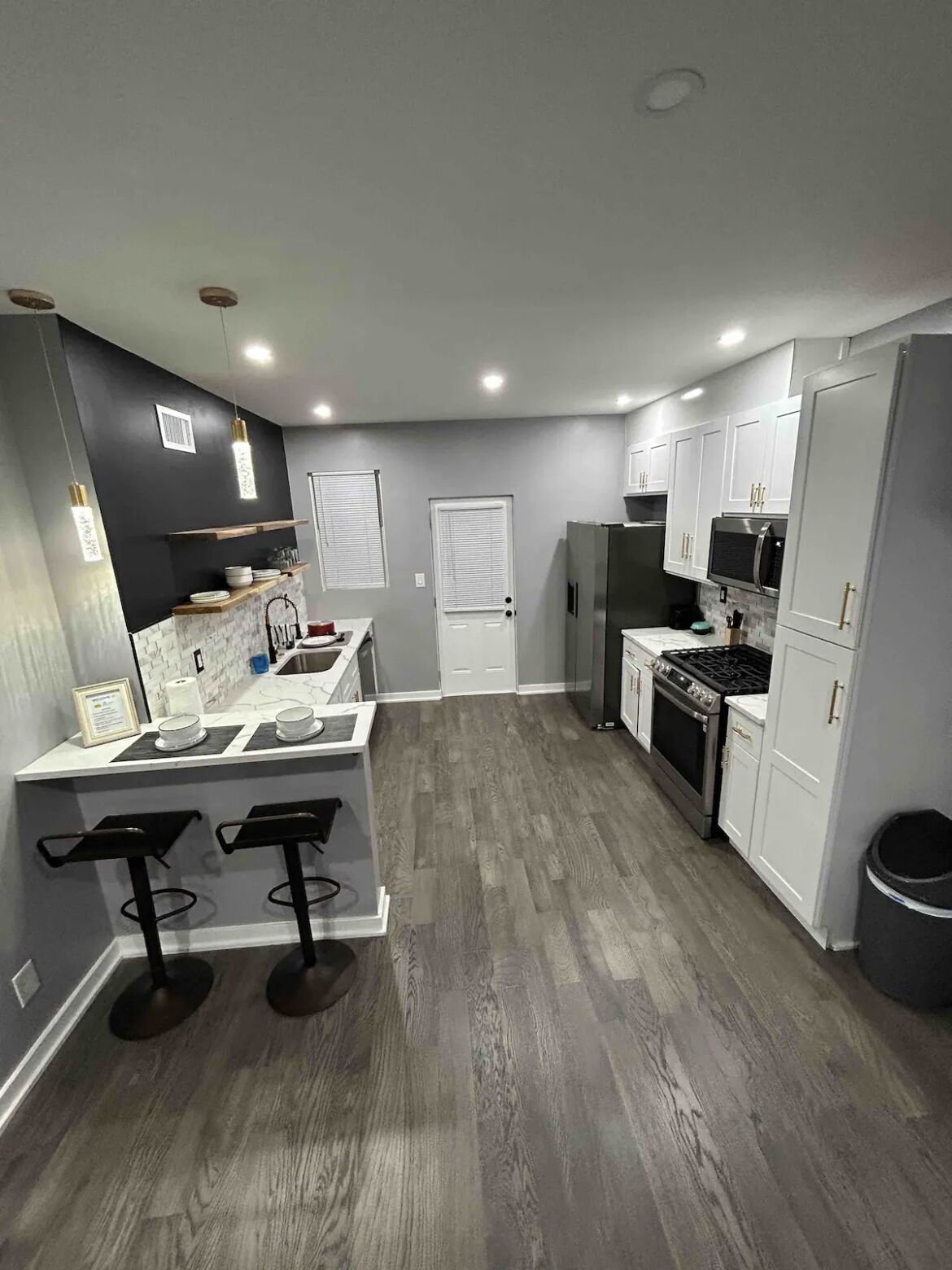 A Glamorous Gem just 13mins from downtown/9mins from Zoo!