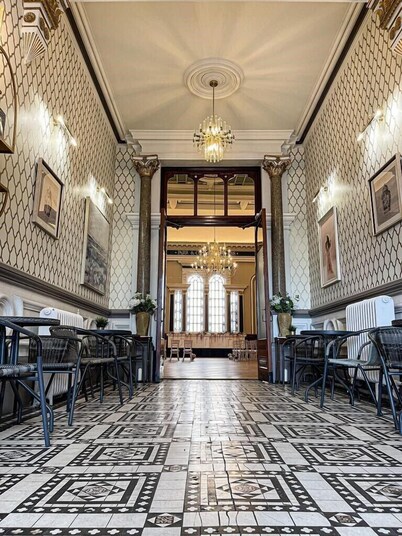 The Parrs Bank Hotel 