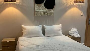 3 bedrooms, WiFi, bed sheets