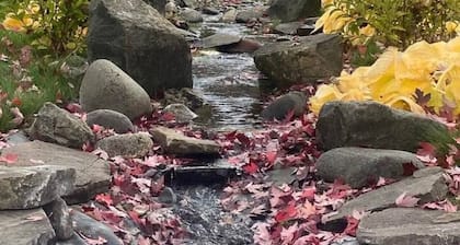 PNW Countryside Estate with Playground and Pickleball court