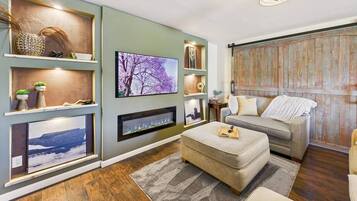 TV, fireplace, stereo