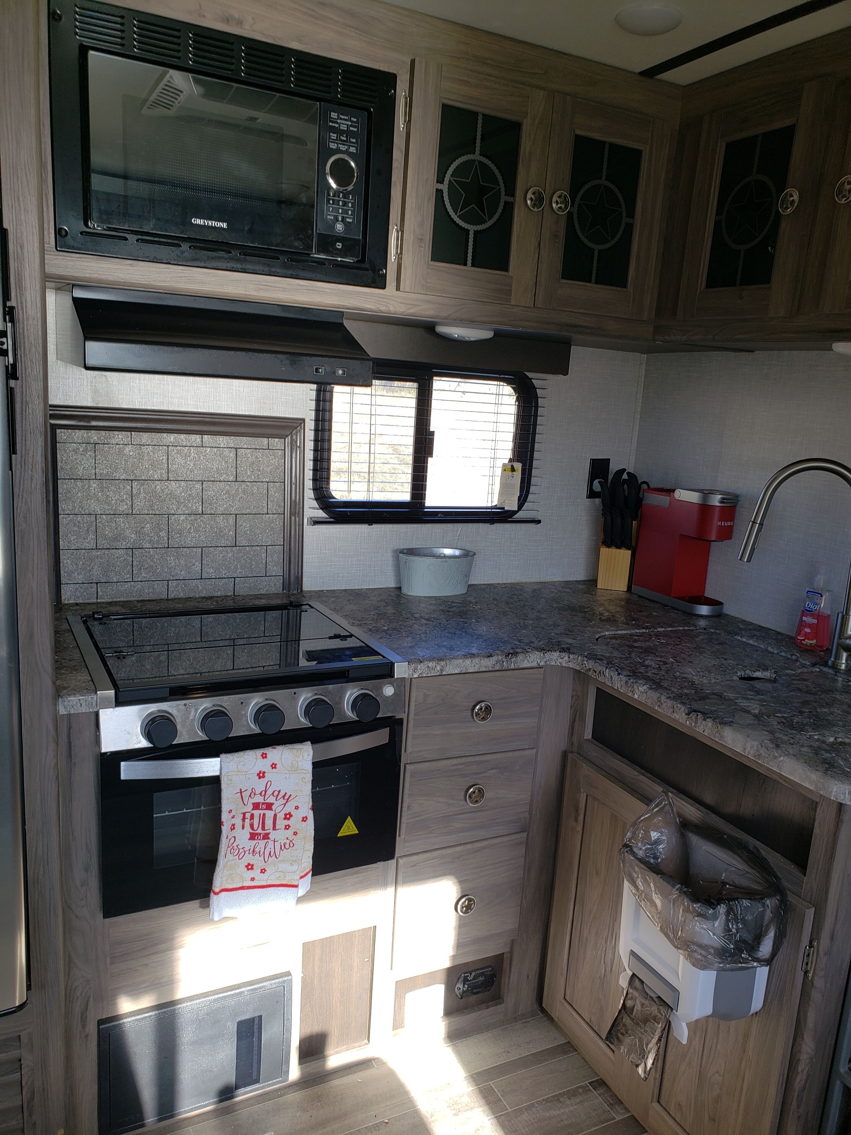 Spacious 2 bed 1.5 bath RV