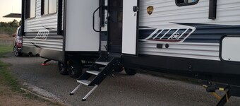 Spacious 2 bed 1.5 bath RV