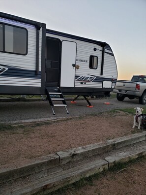 Exterior - Spacious 2 bed 1.5 bath RV (Belton)