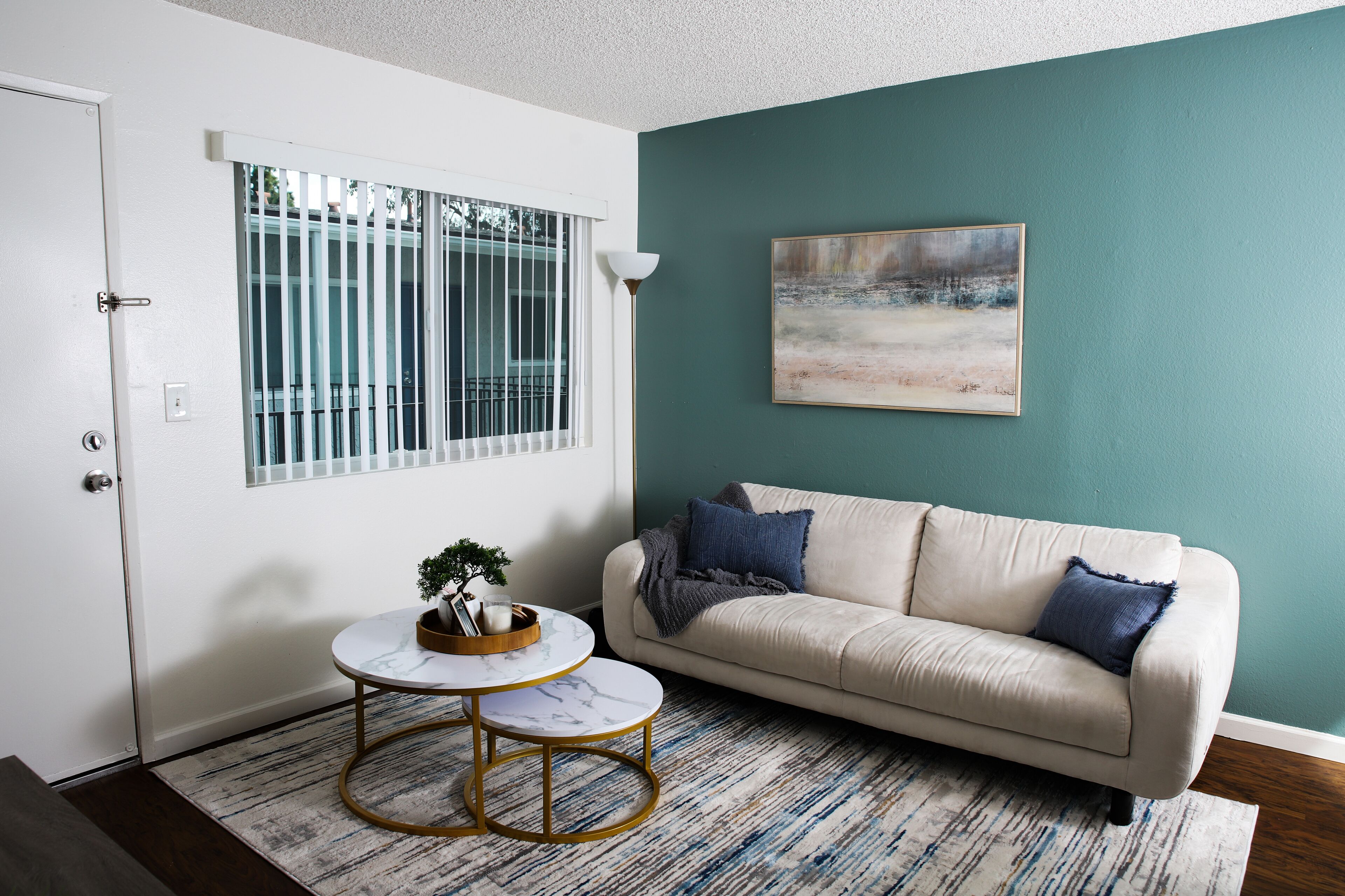 10 min walk to Radys & Sharp. 15 minutes to major SD attractions