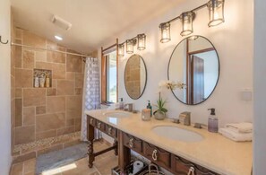 Shower, shampoo - Hilltop Villa with Panoramic Views of Carmel Valley, 30 days  (Carmel Valley)