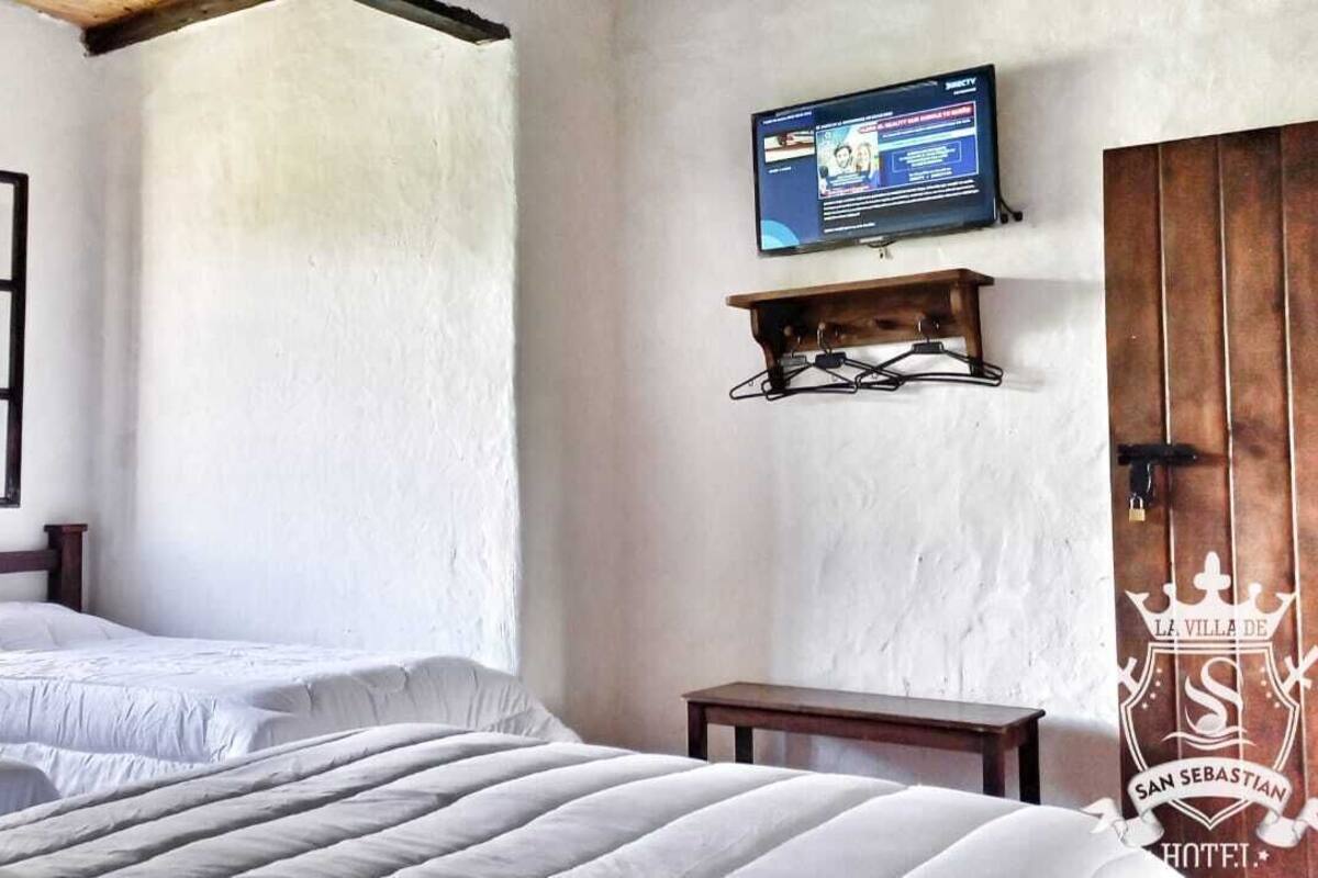Standard Quadruple Room | Free WiFi, bed sheets