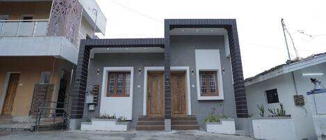 Fachada de la propiedad