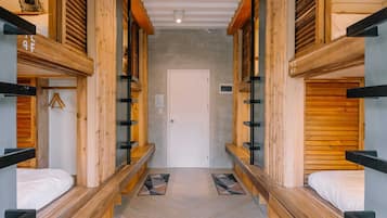 Bed in 8-Bed Mixed Dormitory Room | Interior