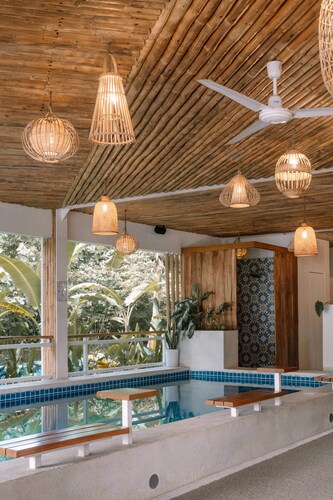 Happiness Hostel Siargao