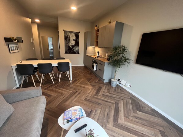 Smart TV, stereo