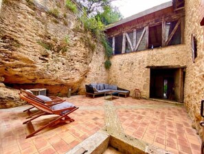 Terrace/patio - Former Templar commandery, absolute peace and quiet 5*. (Saint Créac)