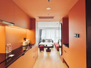 Executive Studio, 1 King Bed with Sofa bed | In-room safe, individually decorated, blackout drapes, free WiFi