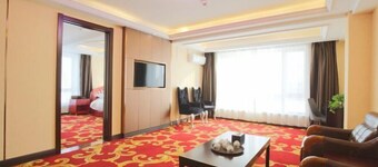 Fangzheng Golden Lake Hotel (High-speed Railway Station)