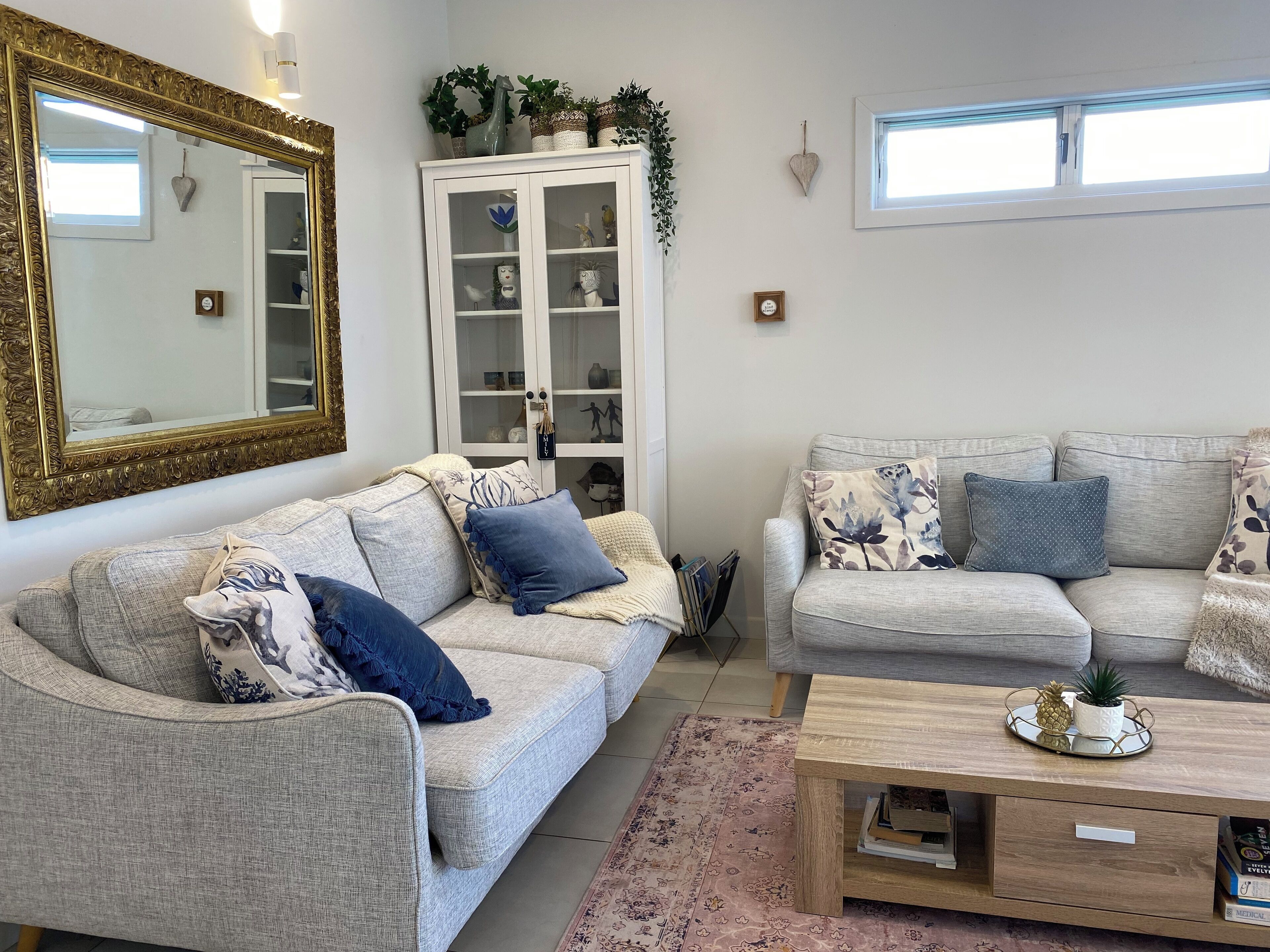 On Esplanade own 2 bedroom flat & pool, Manly cafe precinct