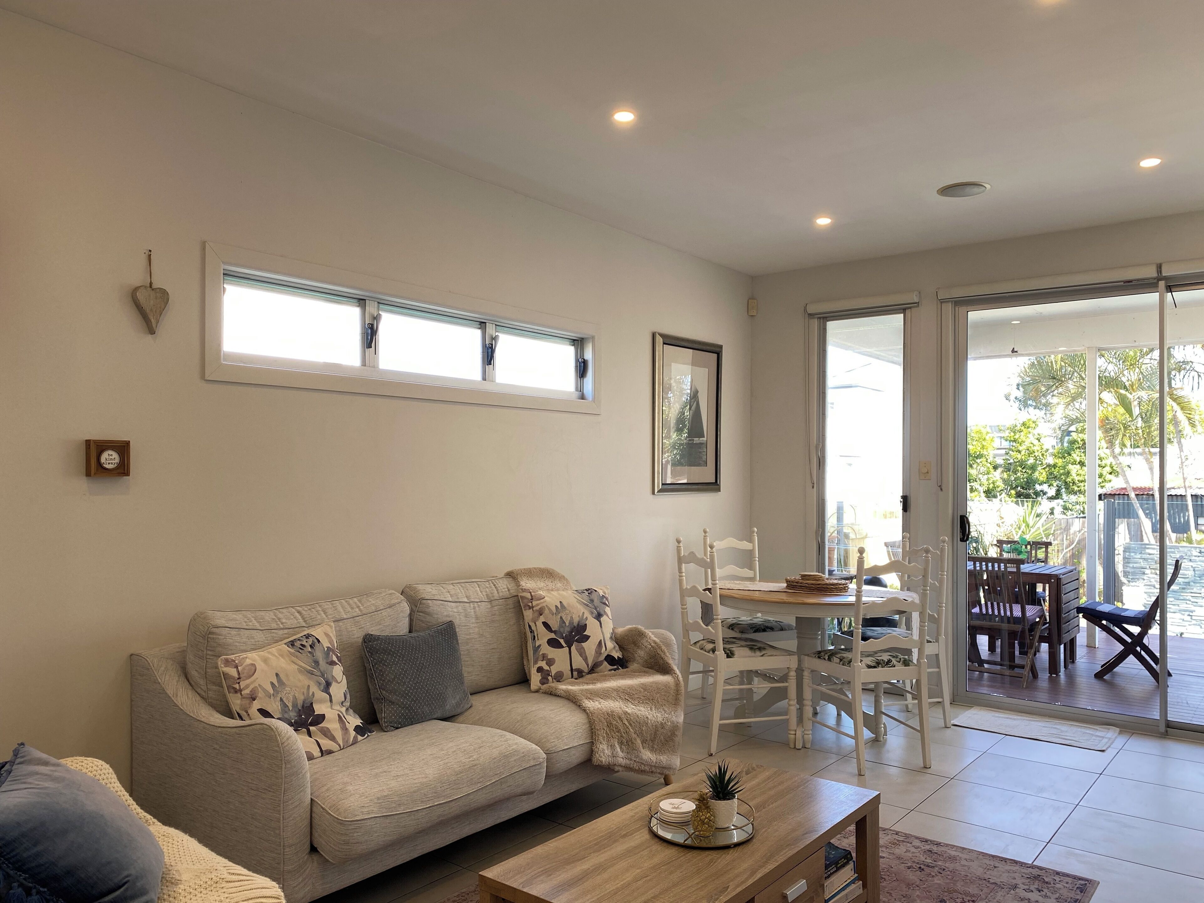 On Esplanade own 2 bedroom flat & pool, Manly cafe precinct